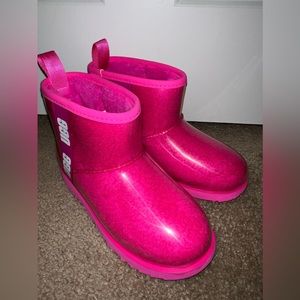 Pink Ugg size 3